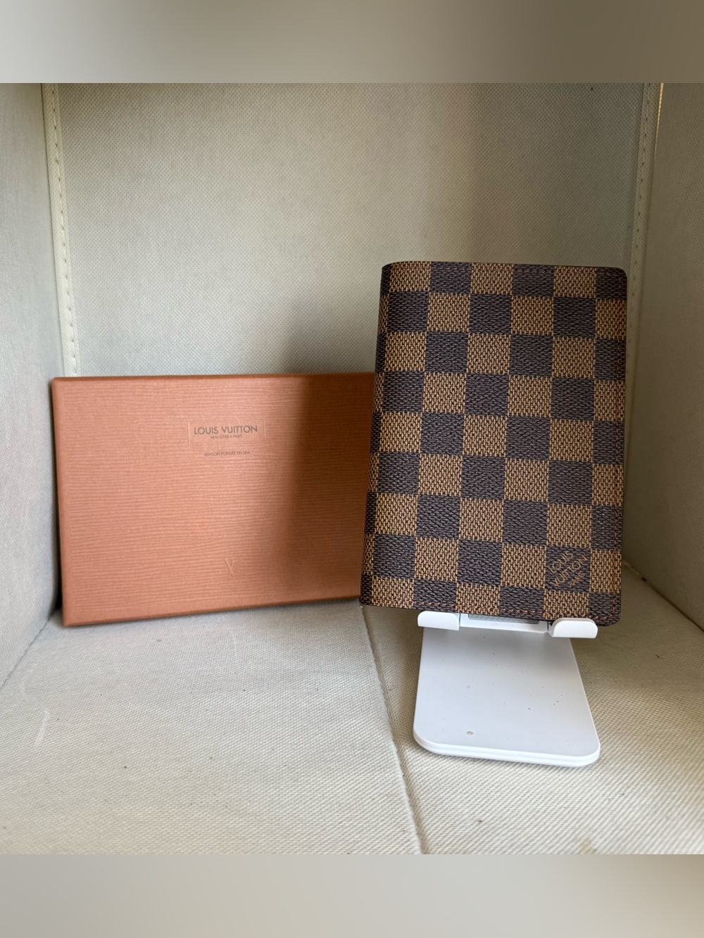 Louis Vuitton Damier Ebene Passport Cover A61775 153596636